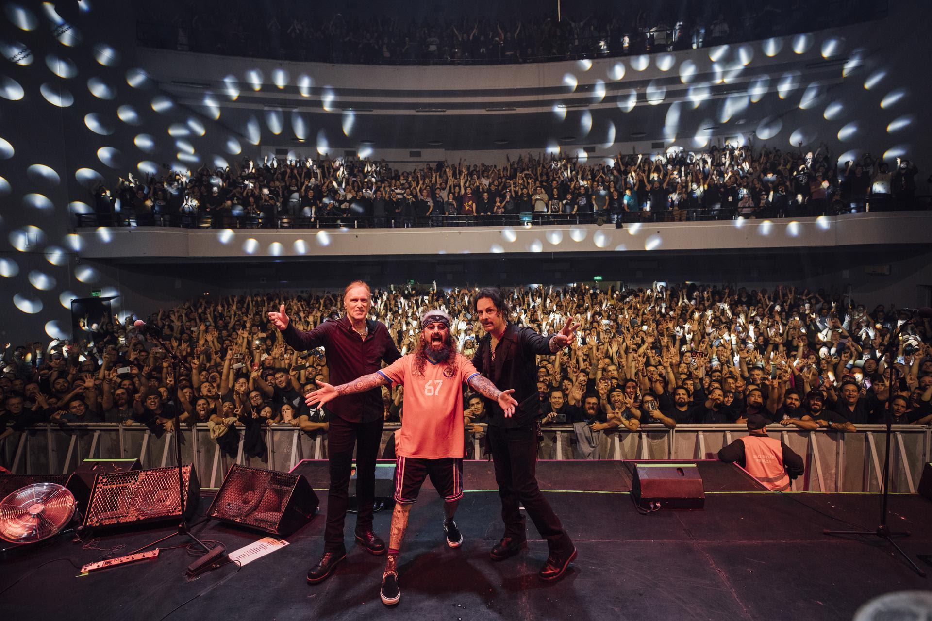 EVENTOS | The Winery Dogs, “202III World Tour”. Trayectoria, oficio y fanbase leal  en un Coliseo Sold Out